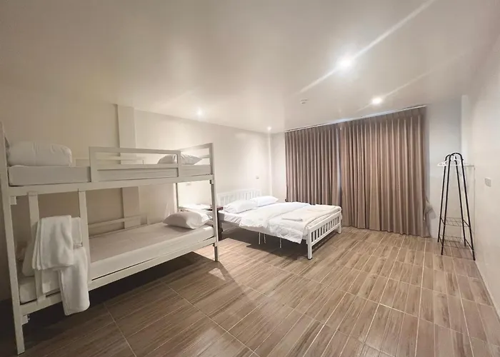 Vandrerhjem Krung Tone *